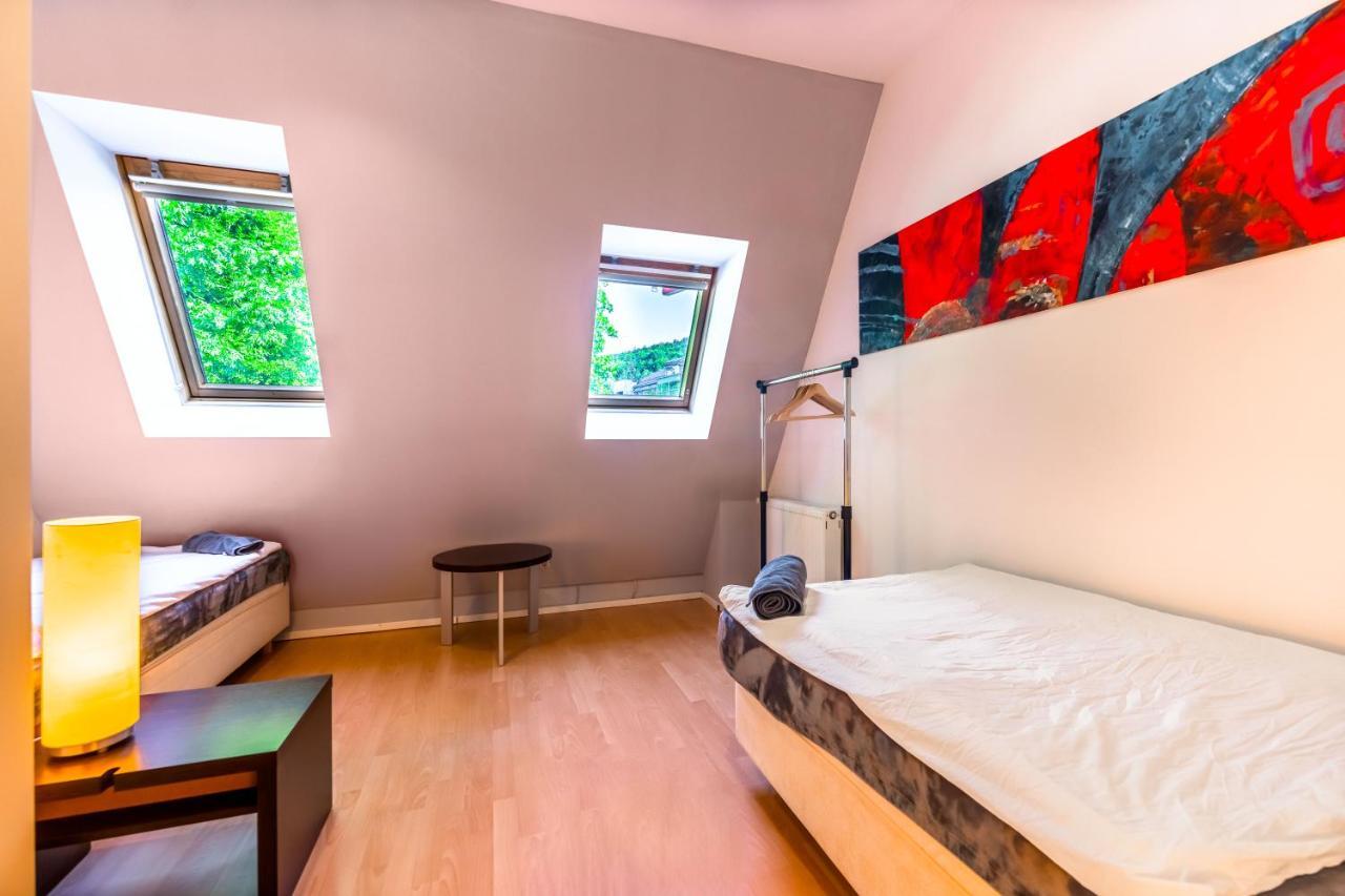 Lovely 4-Bedroom Flat In Historical Center With Stunning View Trenčín 外观 照片